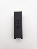 Double edge razor dispenser with magnet